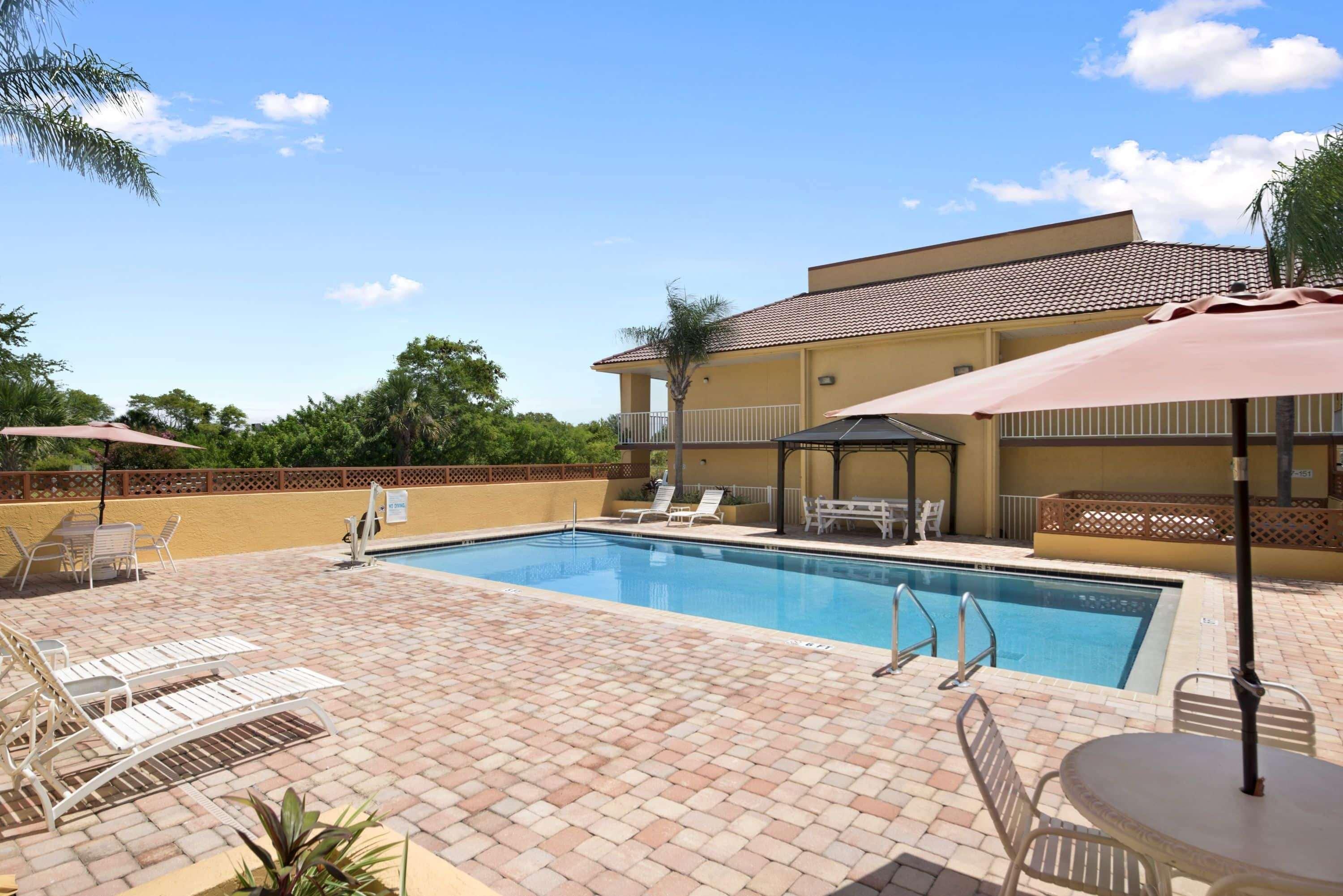 Rodeway Inn Port Richey North Екстер'єр фото