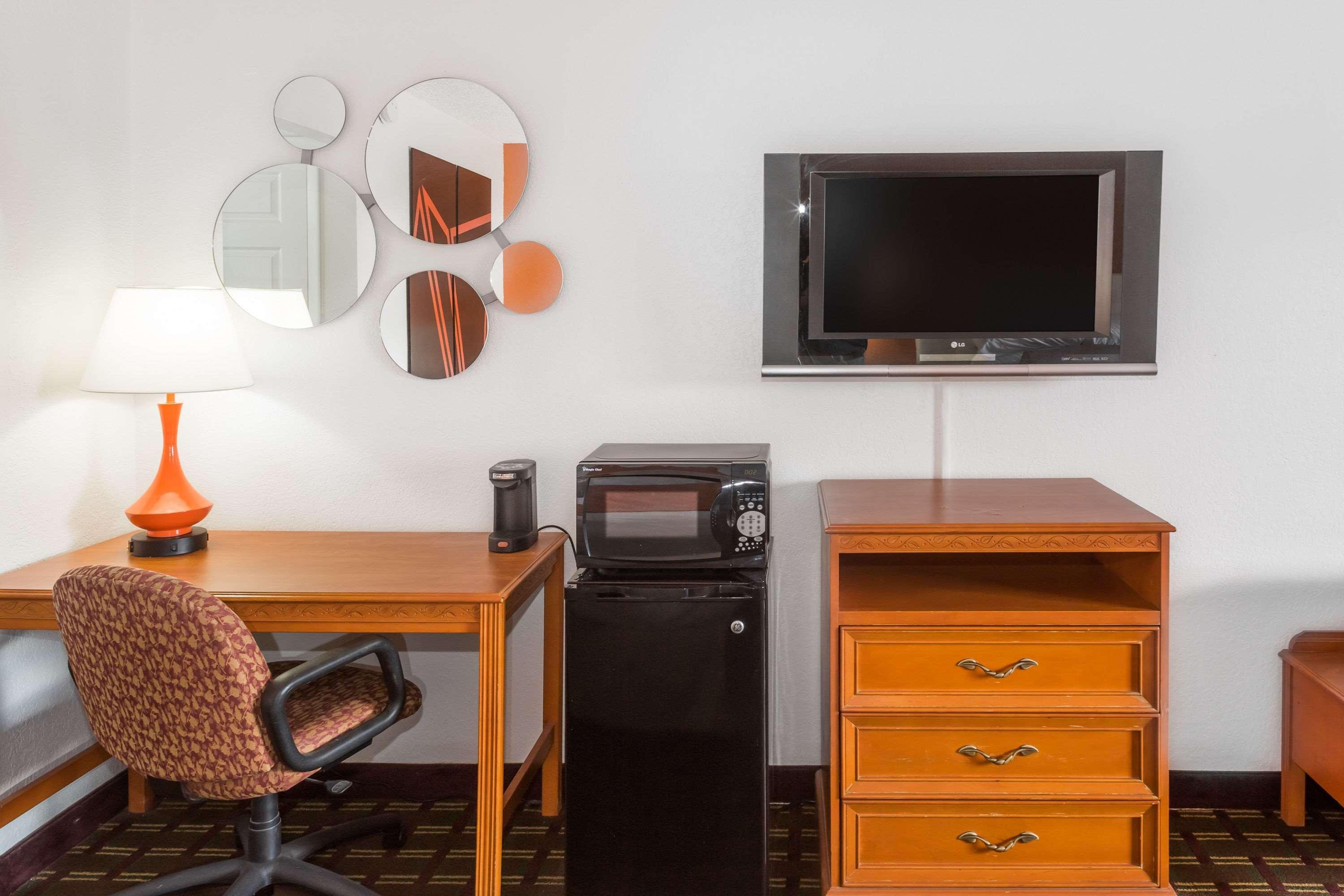 Rodeway Inn Port Richey North Екстер'єр фото