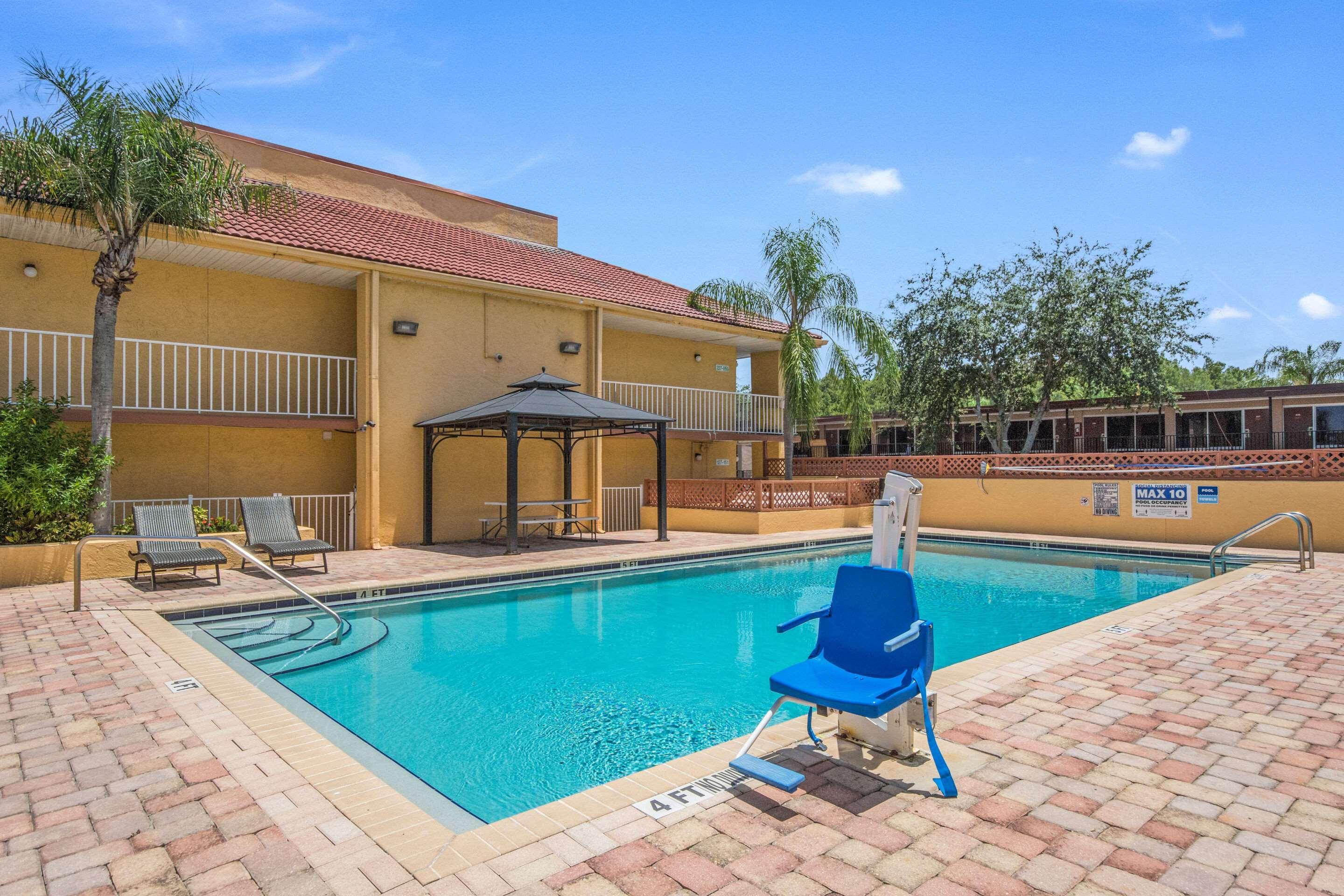 Rodeway Inn Port Richey North Екстер'єр фото