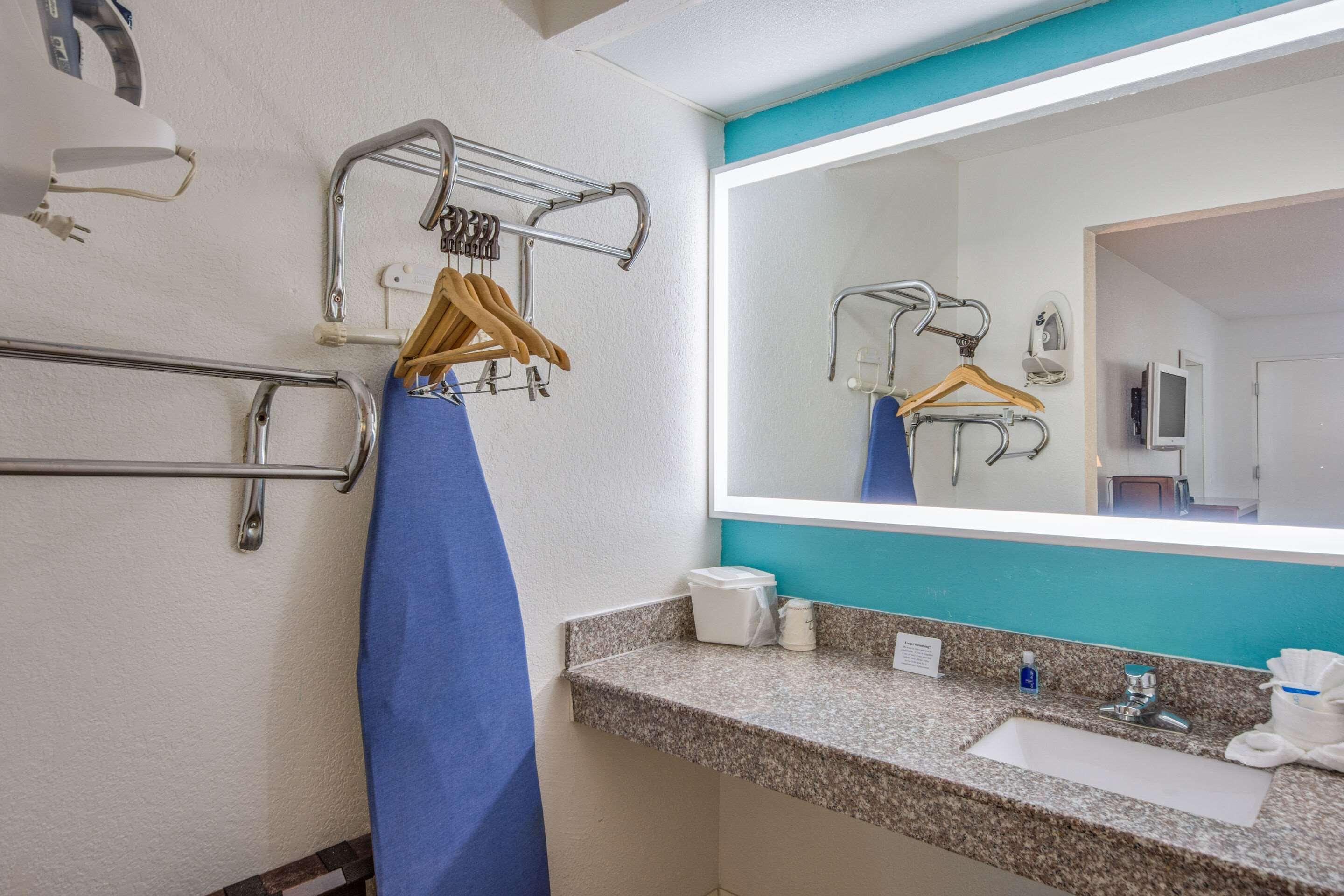 Rodeway Inn Port Richey North Екстер'єр фото